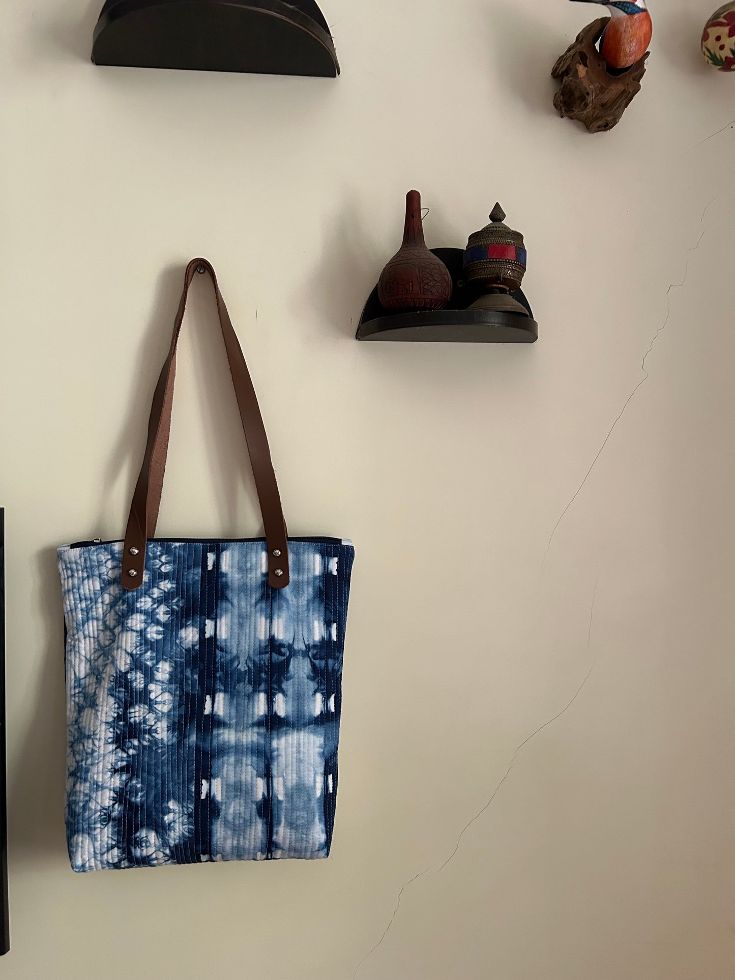 Hand-Dyed Indigo Quilted Tote Bag – Patchwork Purse with Leather Straps & Zipper | Handmade Textile Bag | One-of-a-Kind Gift
