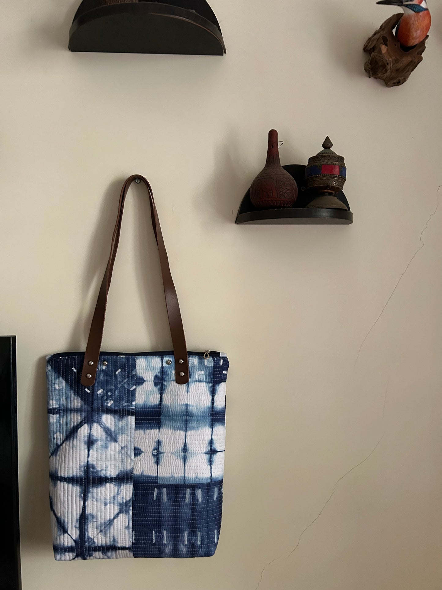 Hand-Dyed Indigo Quilted Tote Bag – Patchwork Purse with Leather Straps & Zipper | Handmade Textile Bag | One-of-a-Kind Gift