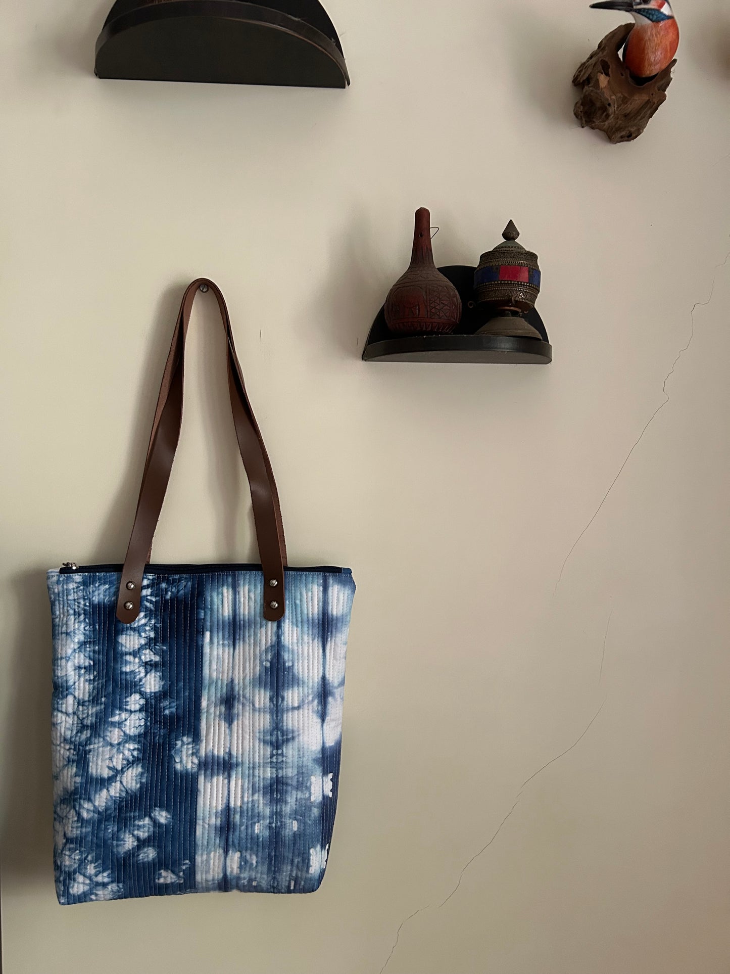 Hand-Dyed Indigo Quilted Tote Bag – Patchwork Purse with Leather Straps & Zipper | Handmade Textile Bag | One-of-a-Kind Gift