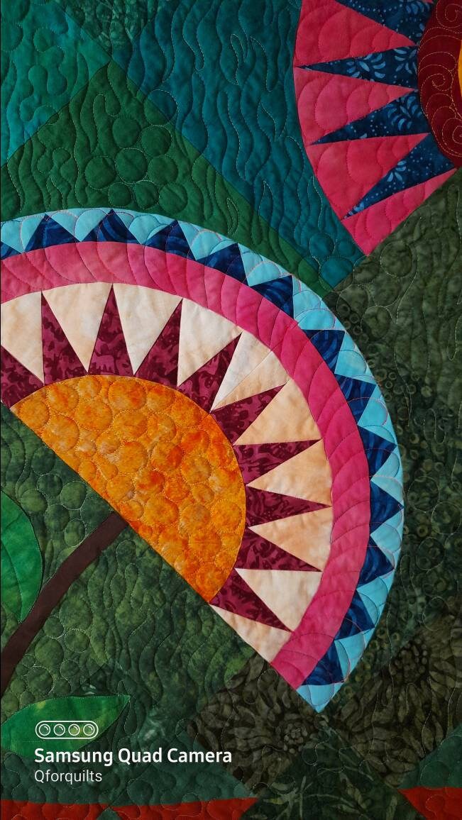 Close up of NYBeauty block on quilt