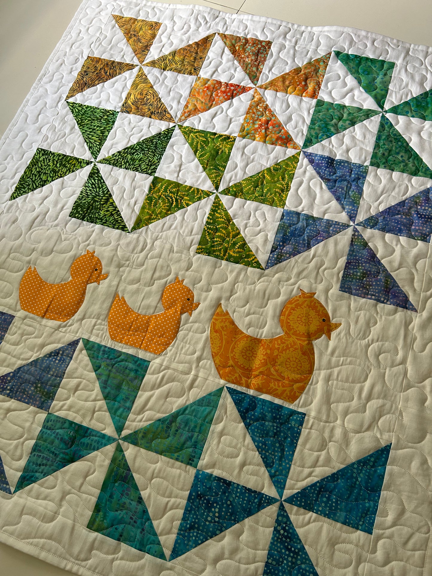 Duck Pinwheel Baby Quilt – Handmade Applique Baby Blanket for Nursery Decor | 36 x 42