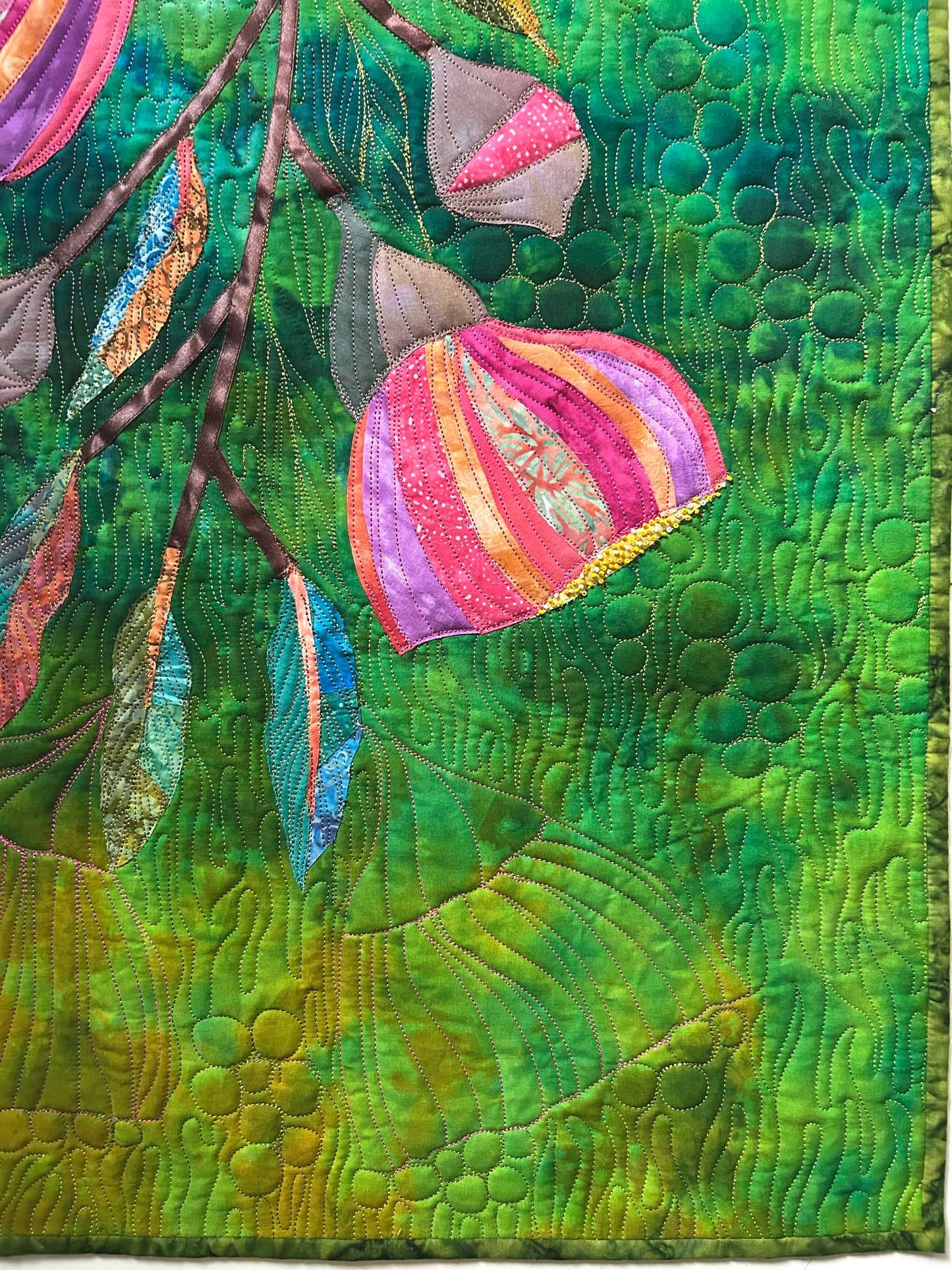 Eucalyptus flower art quilt / Australian Gumnut flower Art