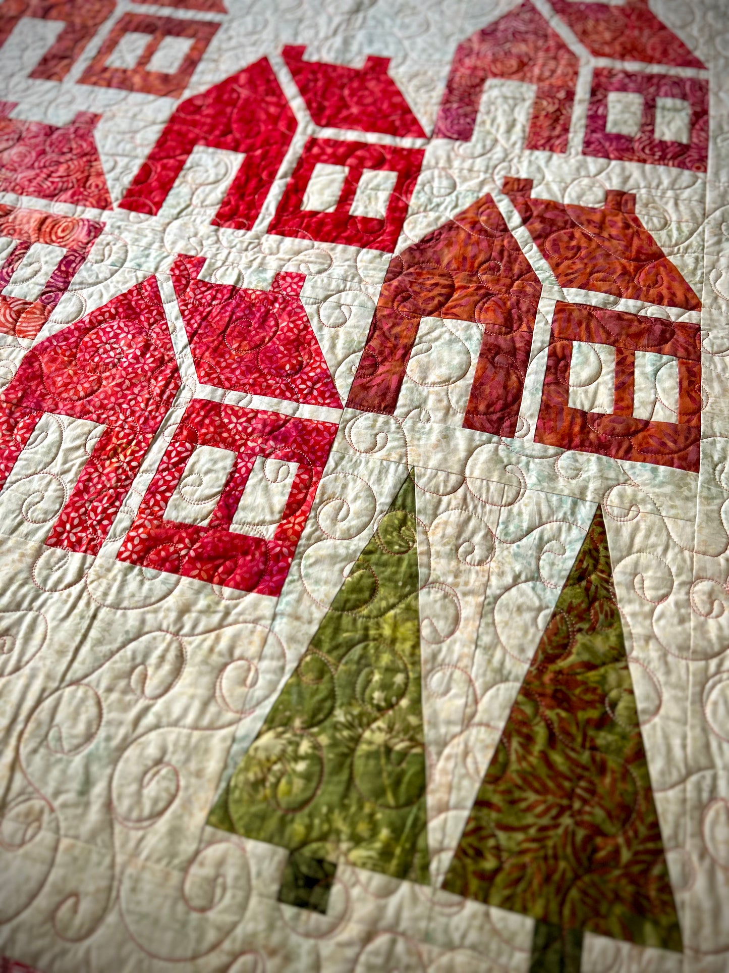 Schoolhouse Quilt Wall Hanging, Red and White Christmas Quilt, Handmade Holiday Decor, Classic House Block Quilt, 35 x 41