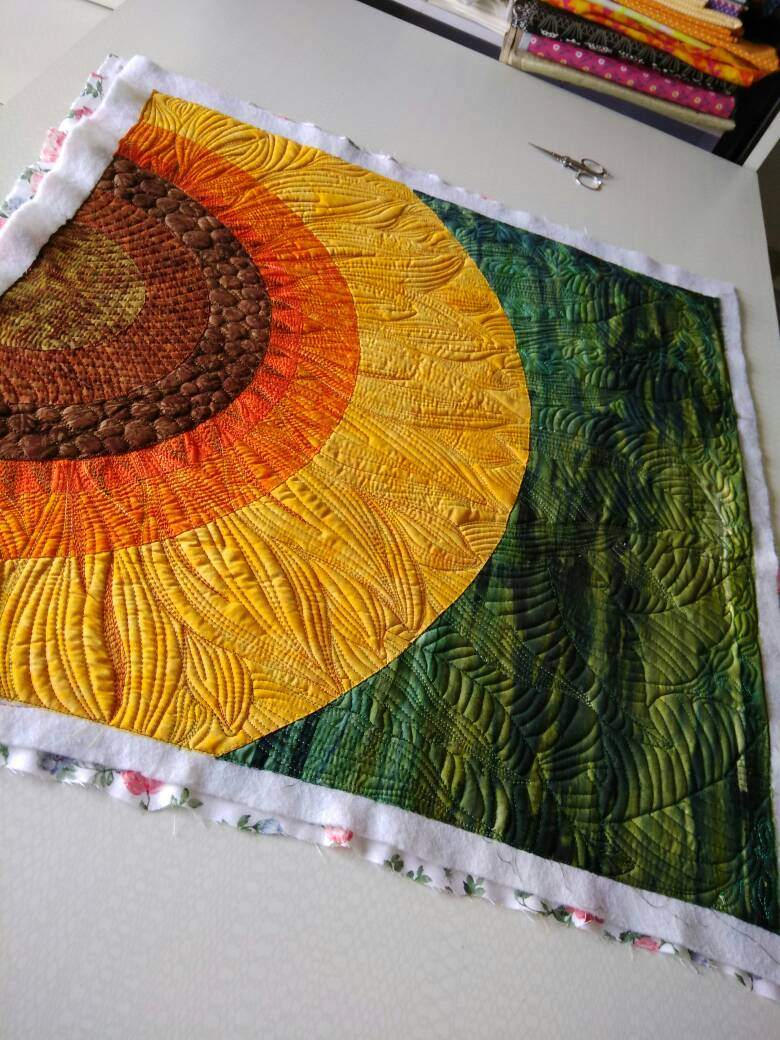 Sunflower Art quilt. Wall hanging. Wall art quilt. Contemporary flower design. Quilted art. Sunflower quilt. Art quilt sale. Room decor.