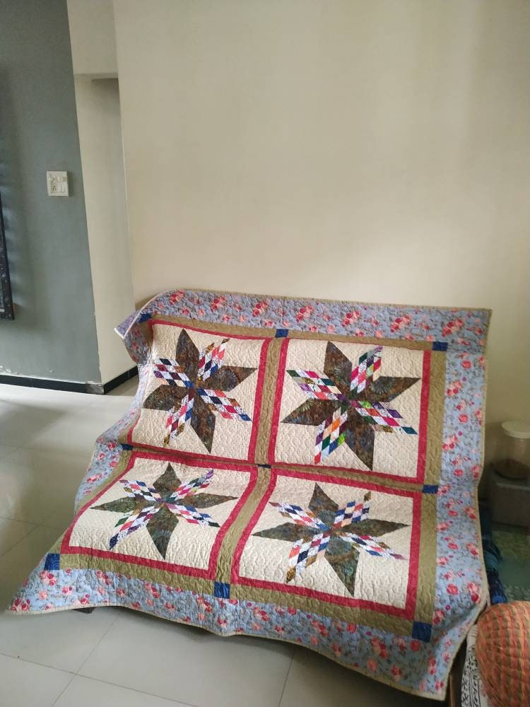 Handmade star quilt- Traditional Lone Star Block Patchwork Quilt  - High-Quality American Patchwork Decor